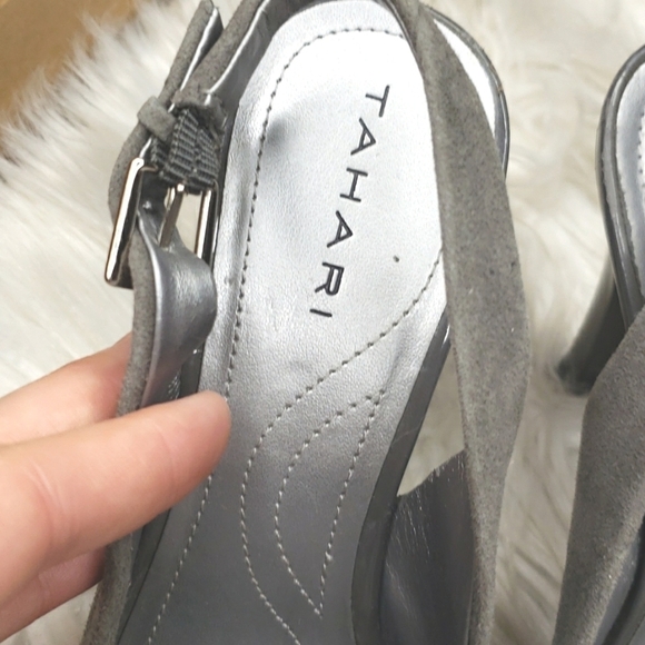 Tahari Si Senor Slingback Peep Toe Gray Suede Heel Pump Women's Size 7.5 - Picture 3 of 11